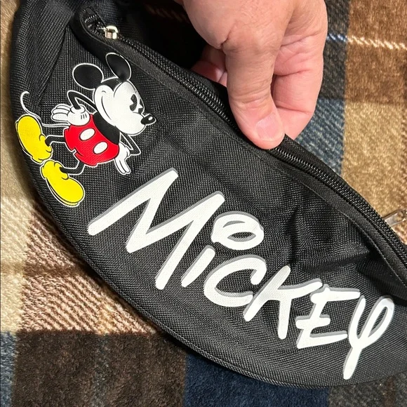 Disney Mickey Mouse Black Waist Bag givie - Picture 2 of 9